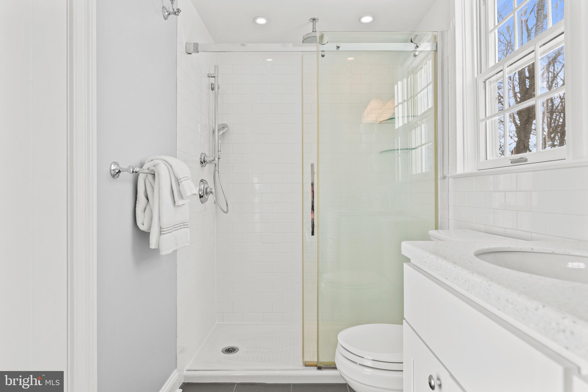 168 Grubb Road Malvern, PA 19355 - Photo 46 of 55 3rd Floor Bathroom