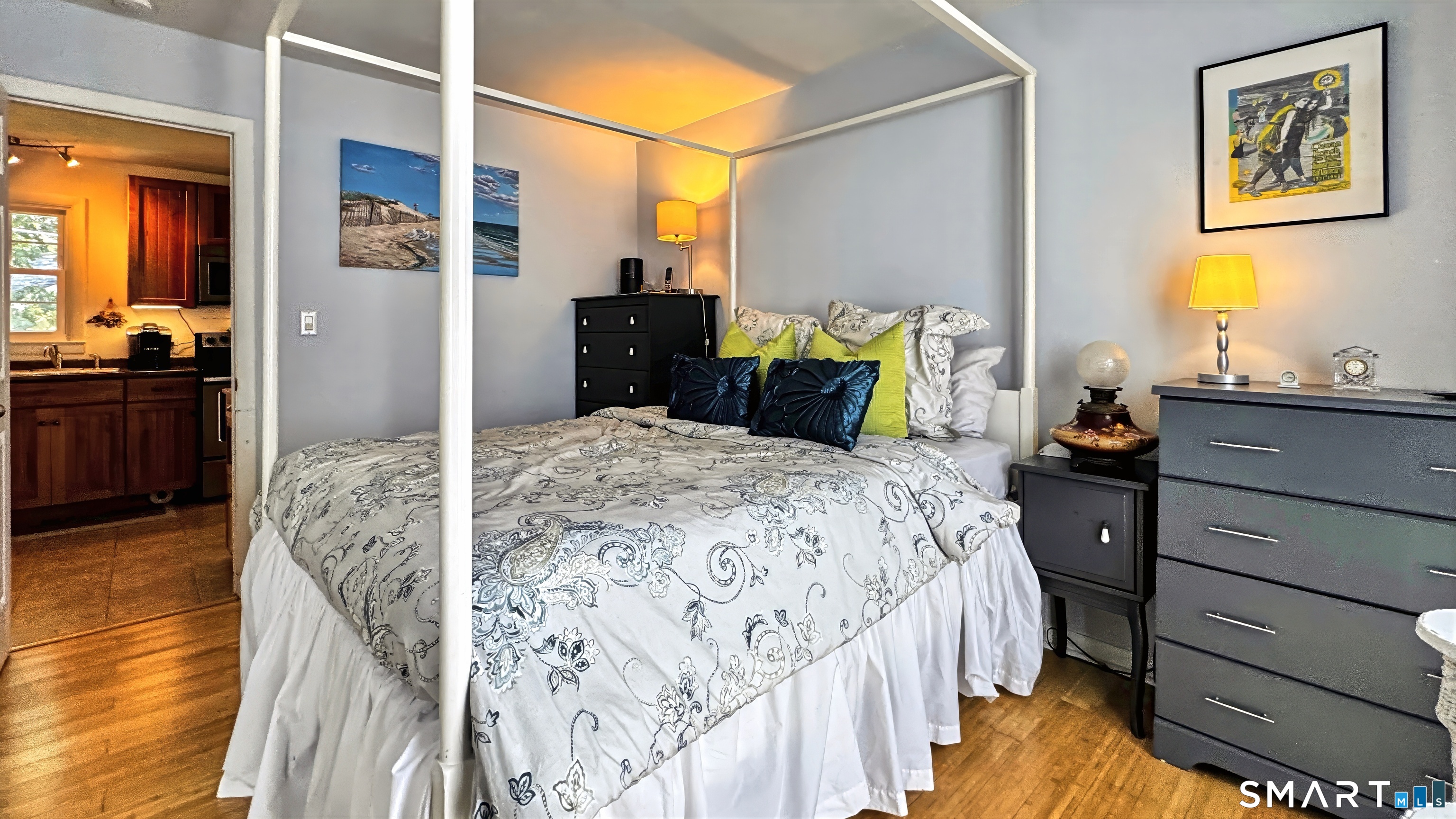 8 Kenn Road Old Saybrook, CT 06475 - Photo 26 of 40 Convenient bedroom access while maintaining a sense of privacy.