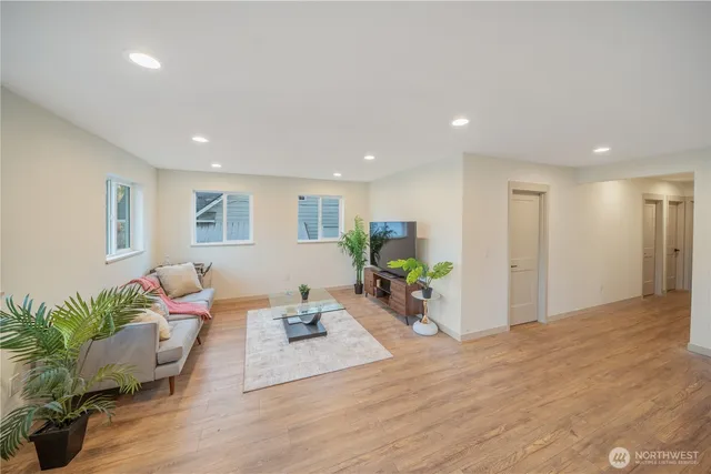 $825,000 | 1249 Southwest 151st Street, Burien, WA 98166