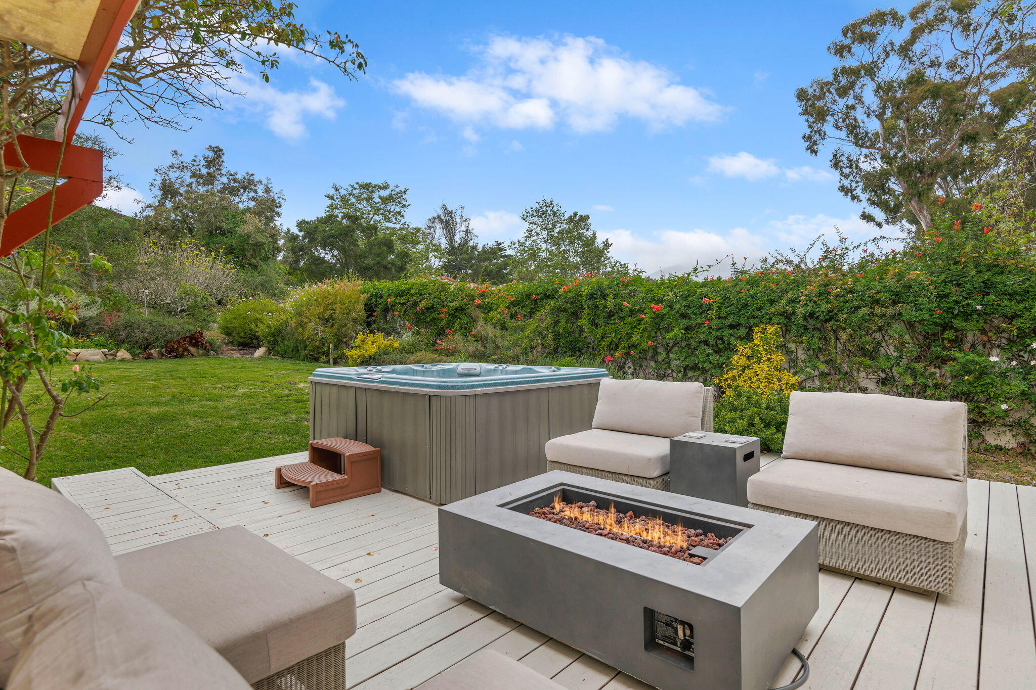 3165 Eucalyptus Hill Road Santa Barbara, CA 93108 - Photo 19 of 32 28-Fire Pit (1)