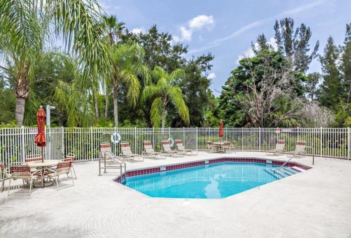1767 Barnstable Road Wellington, FL 33414 - Photo 54 of 61 20190213223441138497000000-o