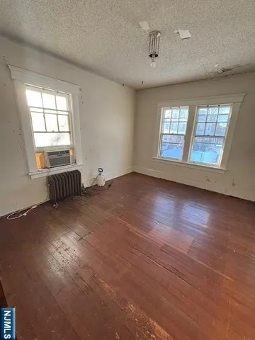 $4,000 | 15 Albion Street, Passaic, NJ 07055