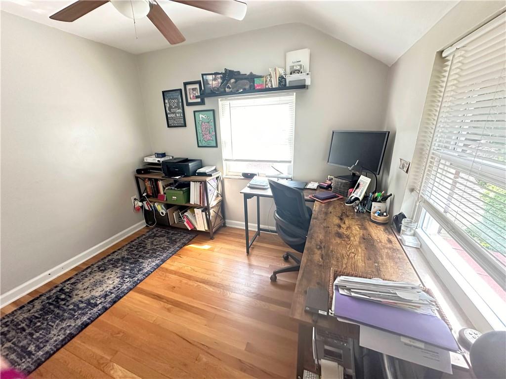 453 Greenlee Road Pittsburgh, PA 15227 - Photo 8 of 11