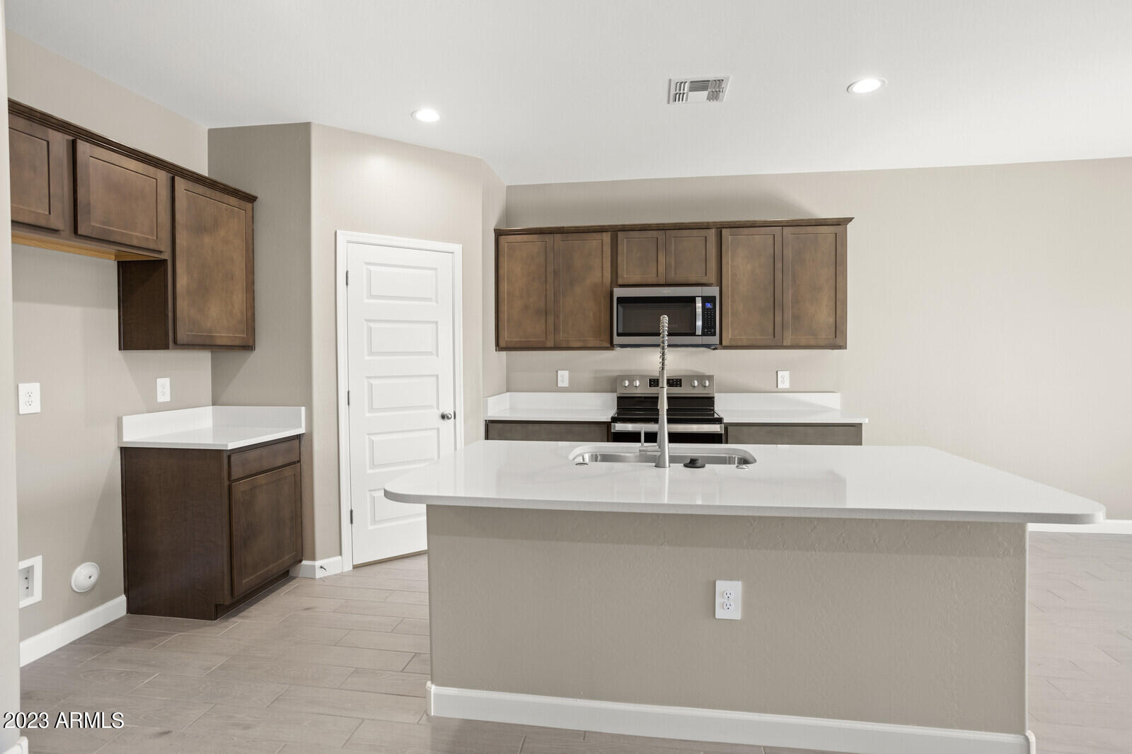 24087 West Zak Road Buckeye, AZ 85326 - Photo 13 of 35 12_23957_W_Verlea_Dr___12_mls