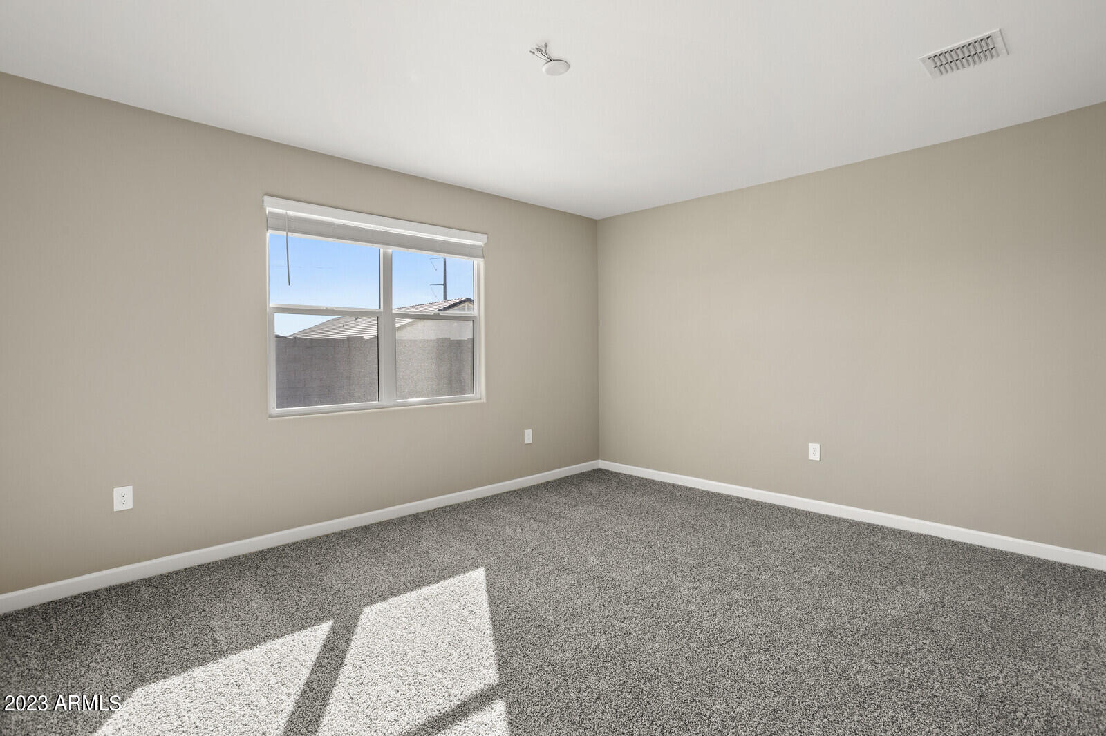 24087 West Zak Road Buckeye, AZ 85326 - Photo 15 of 35 14_23957_W_Verlea_Dr___14_mls