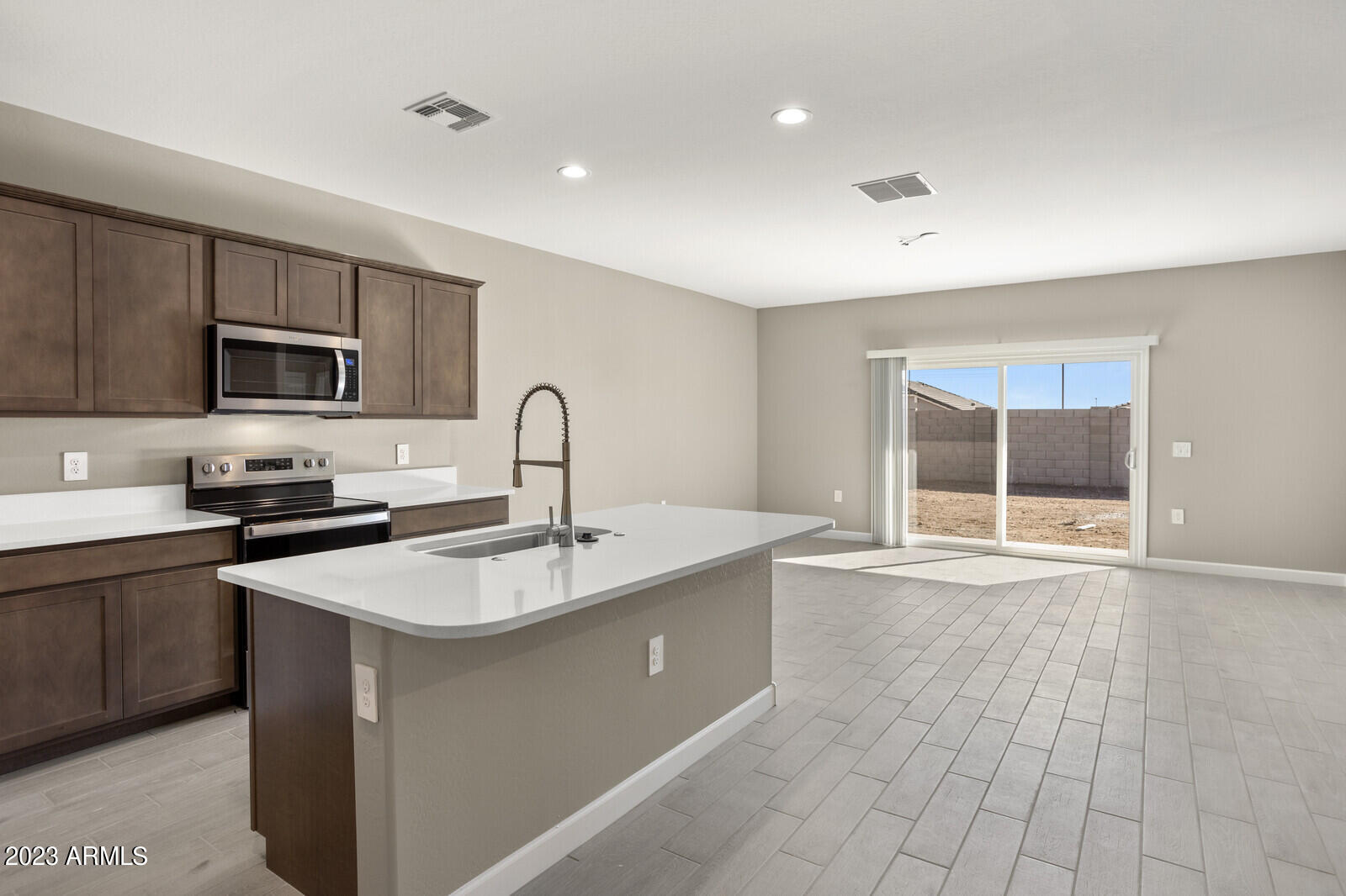 24087 West Zak Road Buckeye, AZ 85326 - Photo 5 of 35 04_23957_W_Verlea_Dr___04_mls