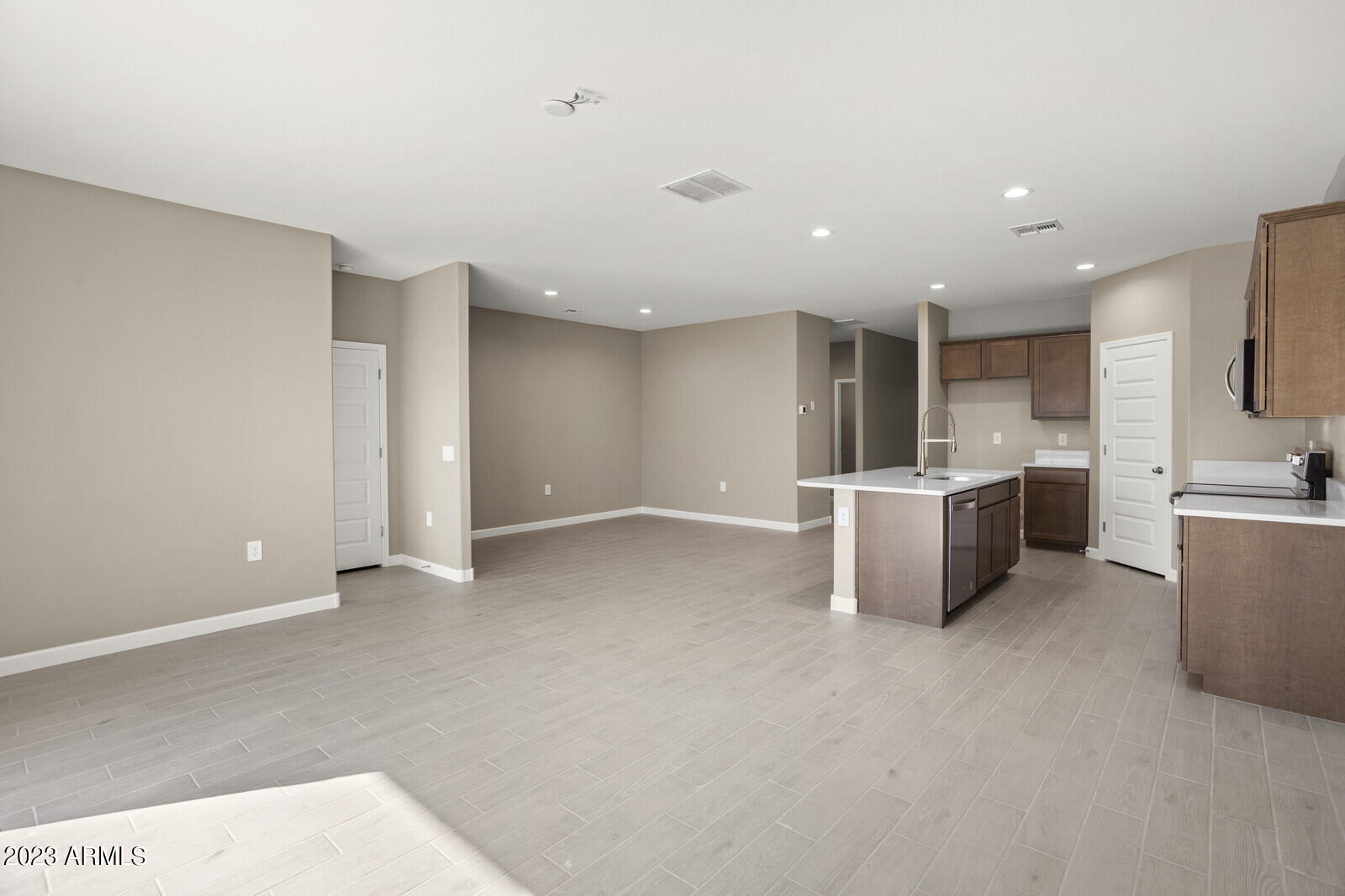 24087 West Zak Road Buckeye, AZ 85326 - Photo 6 of 35 05_23957_W_Verlea_Dr___05_mls