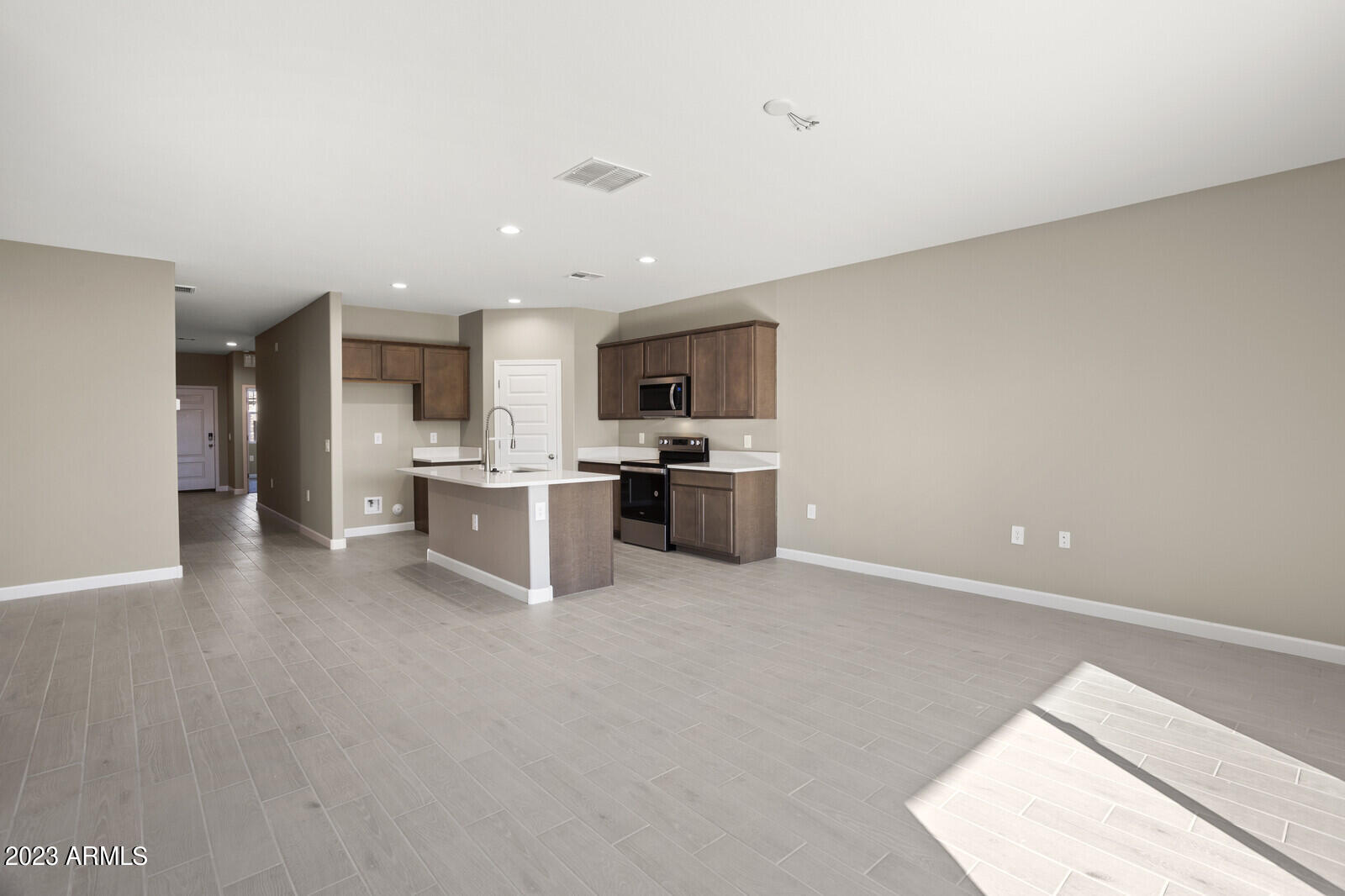 24087 West Zak Road Buckeye, AZ 85326 - Photo 7 of 35 06_23957_W_Verlea_Dr___06_mls
