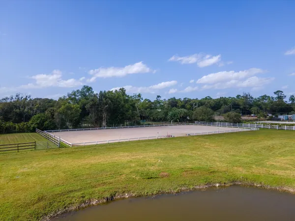 $1,250 | 13717 East Citrus Drive, Loxahatchee Groves, FL 33470