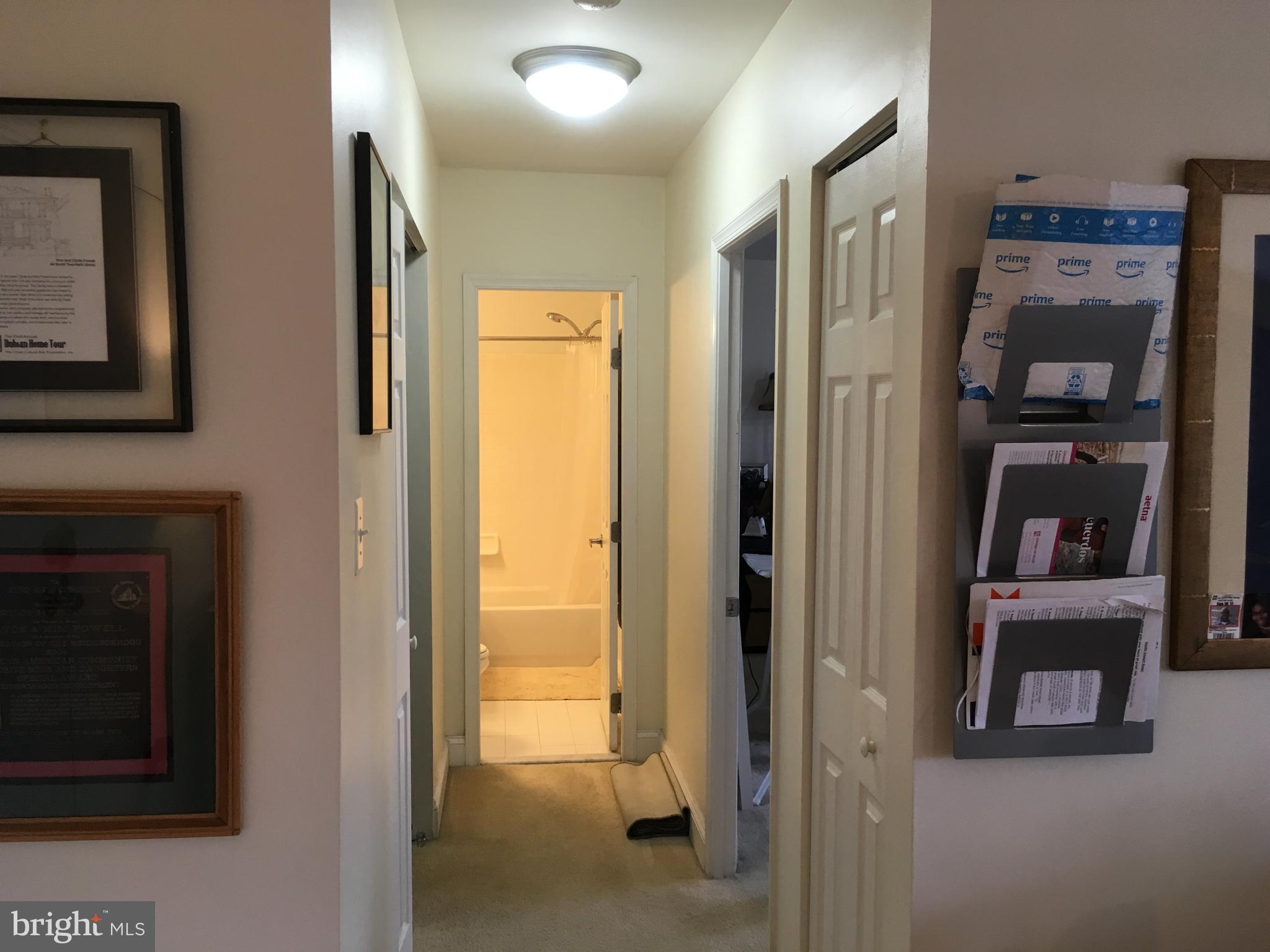 1009 Chillum Road, Unit 406 Hyattsville, MD 20782 - Photo 6 of 8 Full bath