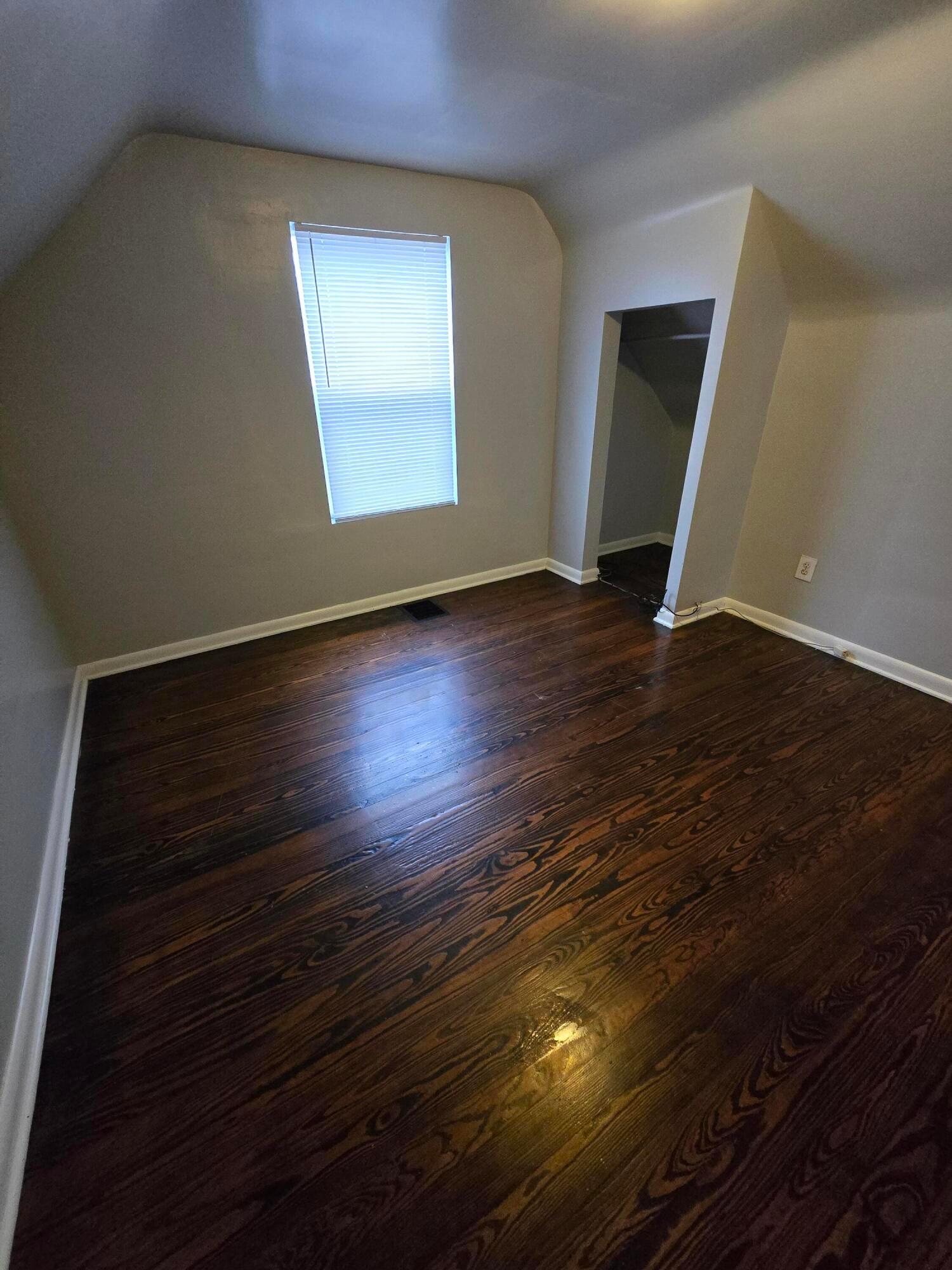 1725 Lancashire Road Columbus, OH 43219 - Photo 21 of 22 20241125_095357