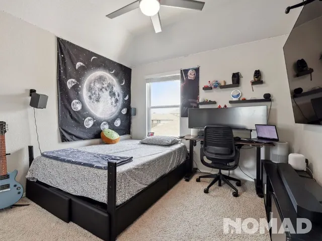 $2,300 | 101 Crescent Street, Georgetown, TX 78626