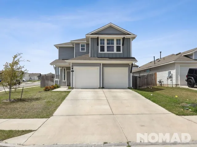 $2,300 | 101 Crescent Street, Georgetown, TX 78626