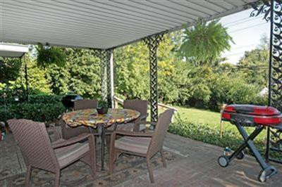 2029 Fontaine Road Lexington, KY 40502 - Photo 11 of 25 Photo 11
