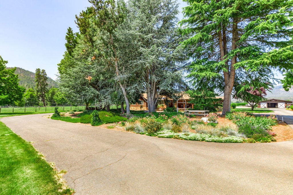 900 Hamilton Road Jacksonville, OR 97530 - Photo 125 of 159 HR(27)
