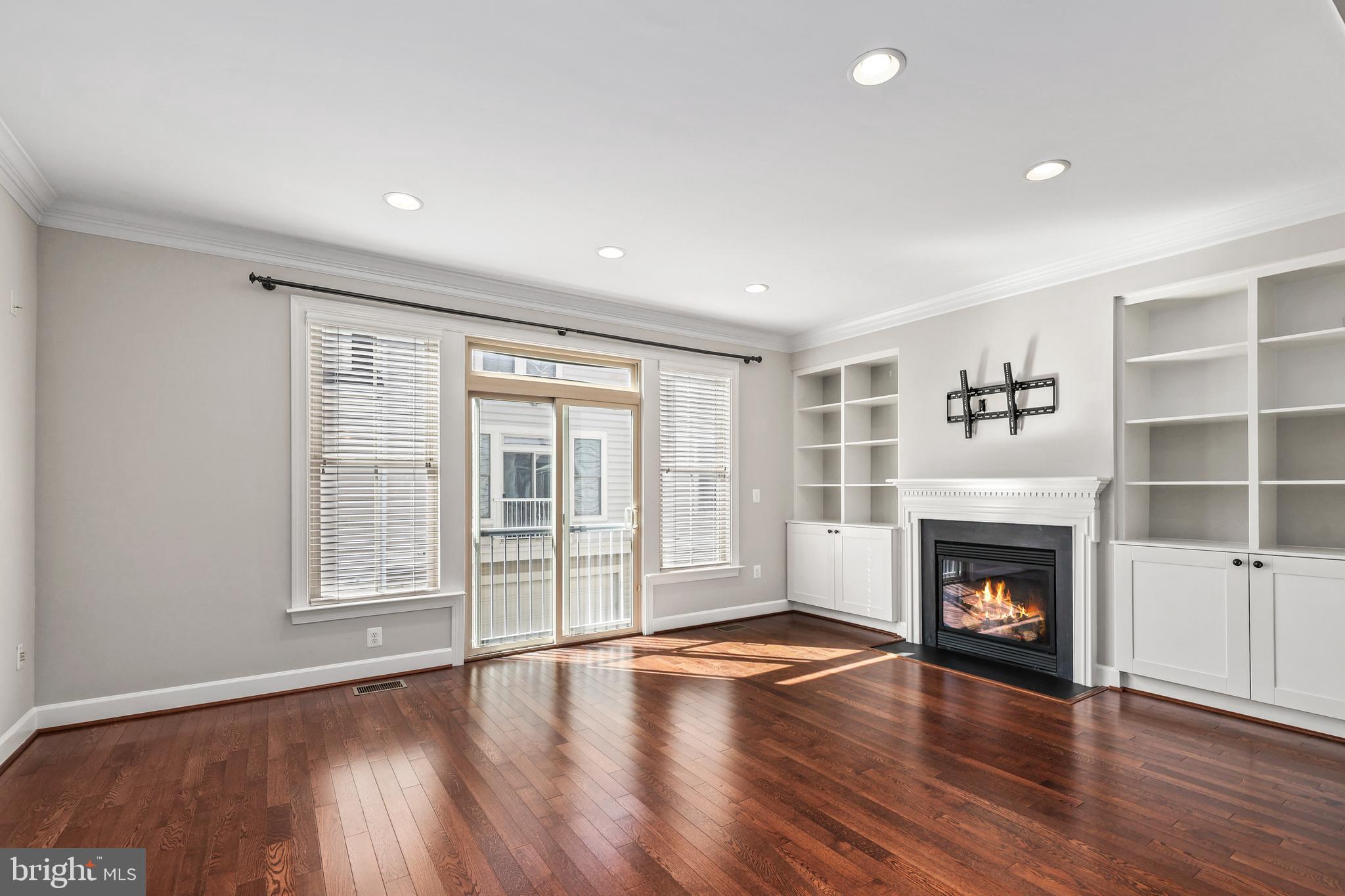 3302 Kemper Road Arlington, VA 22206 - Photo 4 of 49 Gallery Image 4