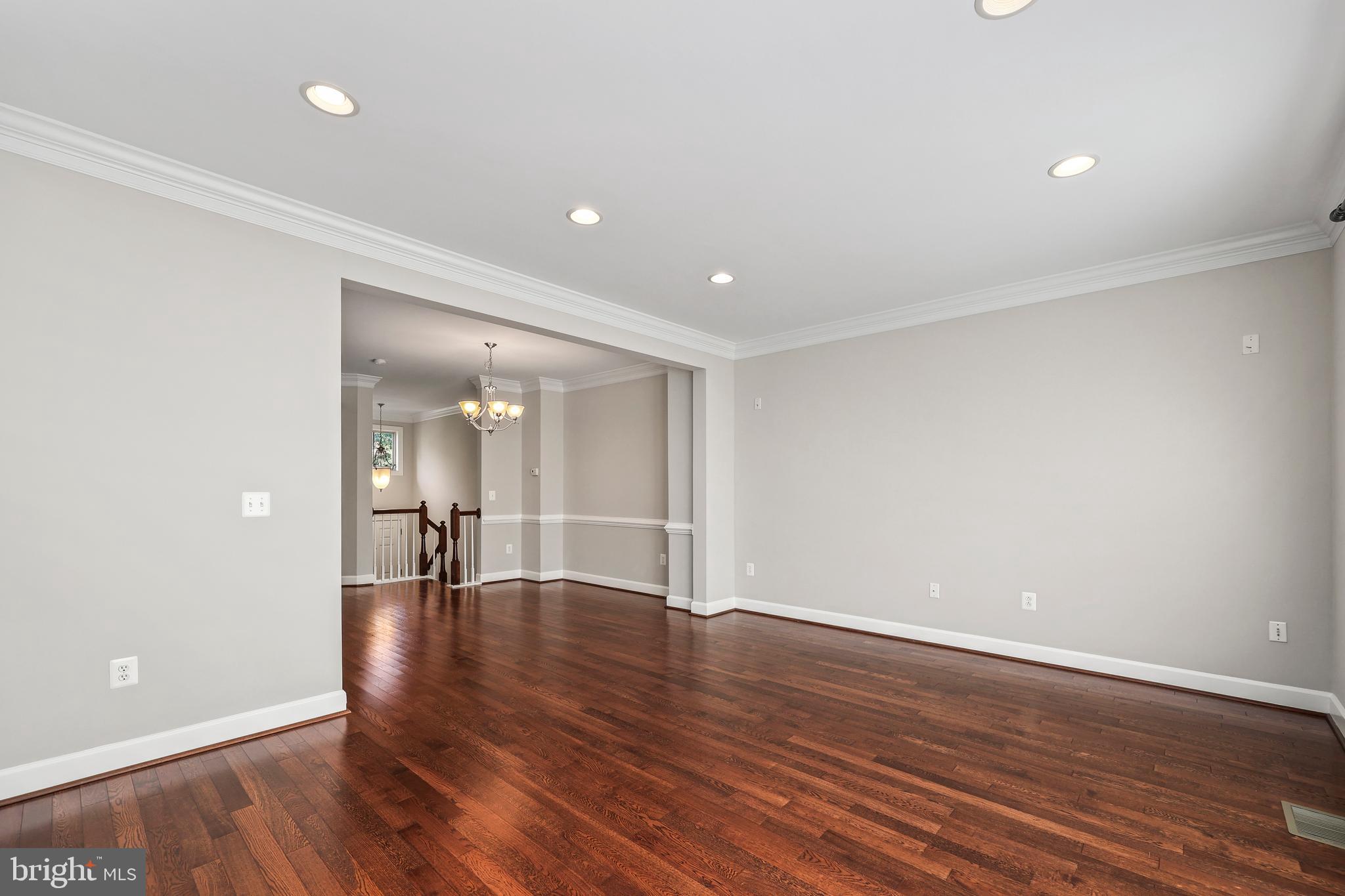 3302 Kemper Road Arlington, VA 22206 - Photo 6 of 49 Gallery Image 6