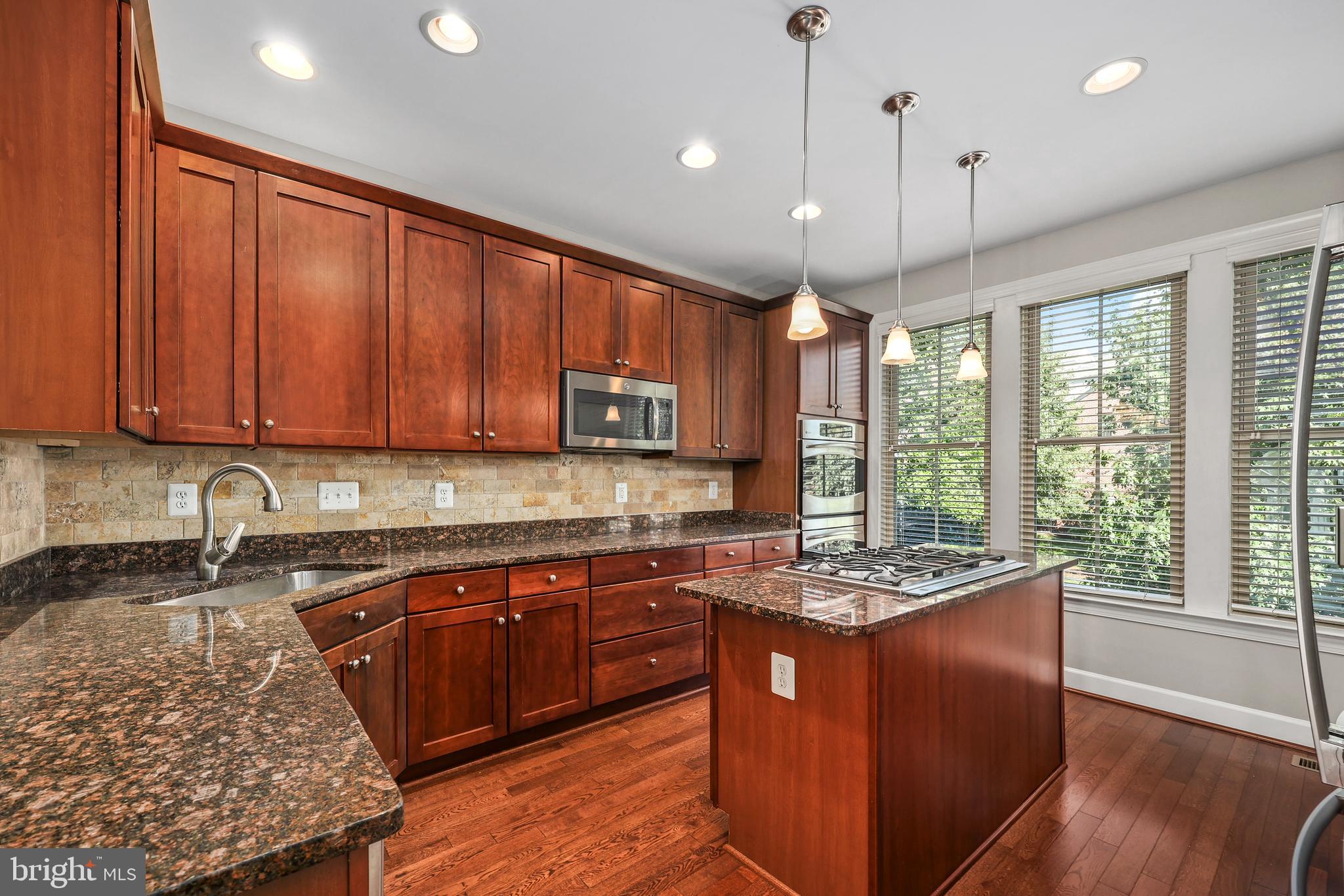 3302 Kemper Road Arlington, VA 22206 - Photo 10 of 49 Gallery Image 10