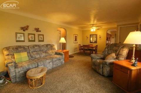 6708 East River Road Flushing, MI 48433 - Photo 19 of 50 20435669-18.JPG