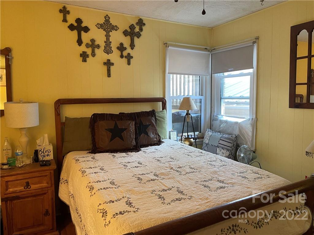 75 Tom Sparks Road Spruce Pine, NC 28777 - Photo 13 of 27 Gallery Image 13