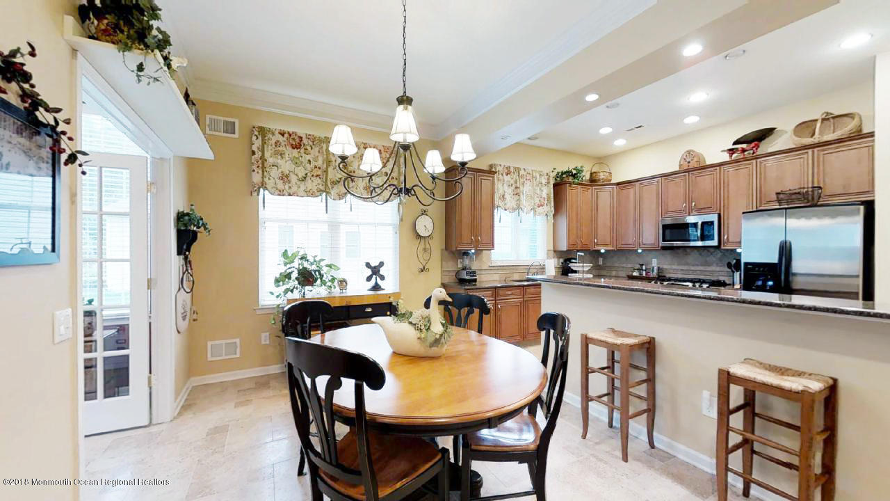 39 Crooked Stick Road Jackson, NJ 08527 - Photo 22 of 43 39-Crooked-Stick-Rd-EIK-Kitchen