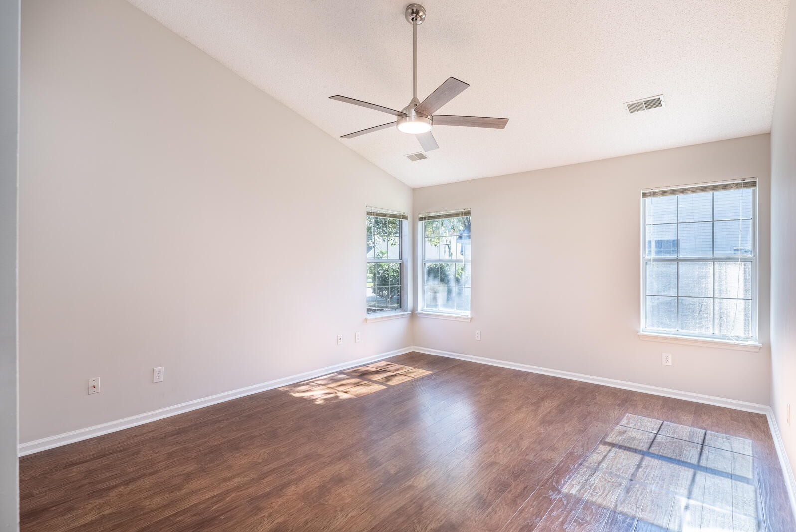 5401 Turgis Court Charleston, SC 29420 - Photo 21 of 38 5401-Turgis-Ct-North-Charleston-31