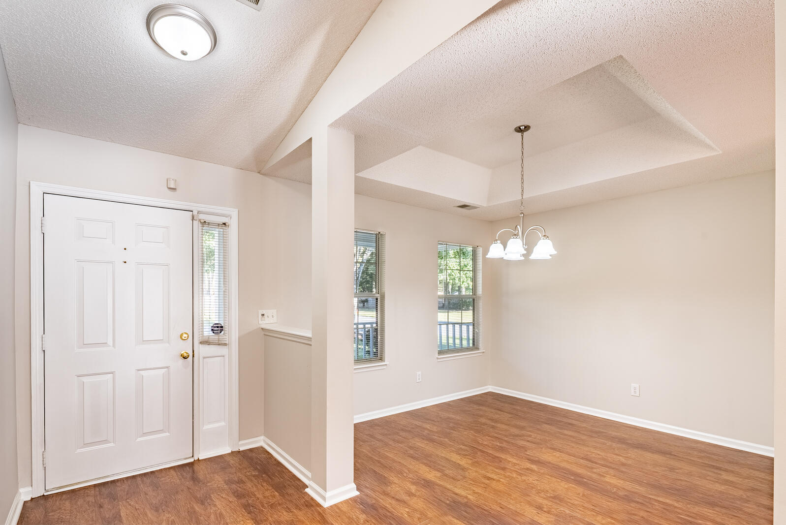 5401 Turgis Court Charleston, SC 29420 - Photo 8 of 38 5401-Turgis-Ct-North-Charleston-8