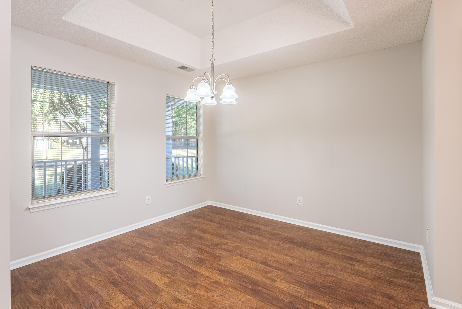 5401 Turgis Court Charleston, SC 29420 - Photo 10 of 38 5401-Turgis-Ct-North-Charleston-10