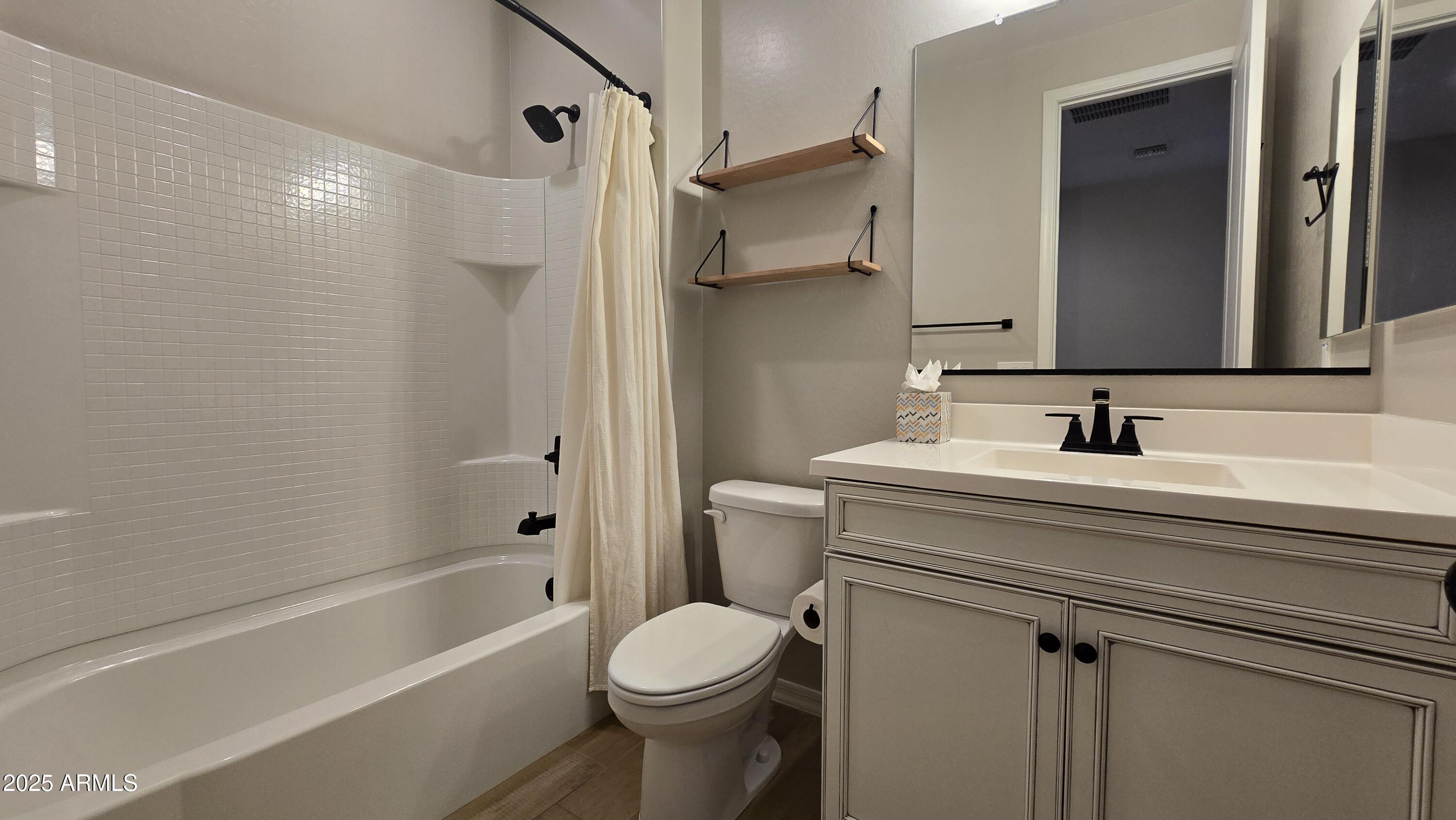 18418 West Sunbelt Drive Surprise, AZ 85374 - Photo 6 of 29 20251217_132036