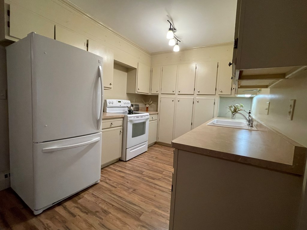 16 Maryland Road Plattsburgh, NY 12903 - Photo 3 of 23 Gallery Image 3