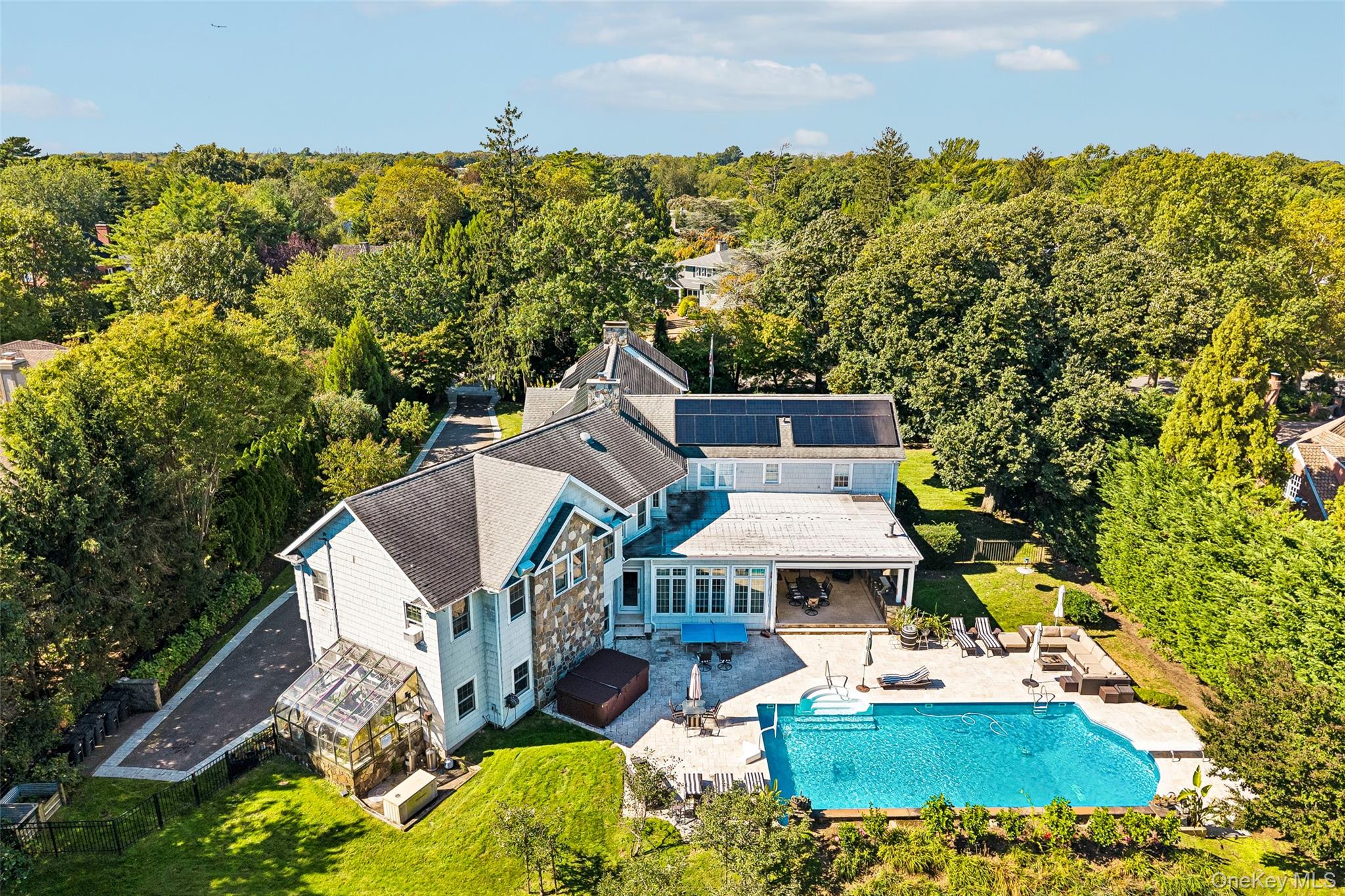 1325 Harbor Road Hewlett, NY 11557 - Photo 35 of 42 Gallery Image 35