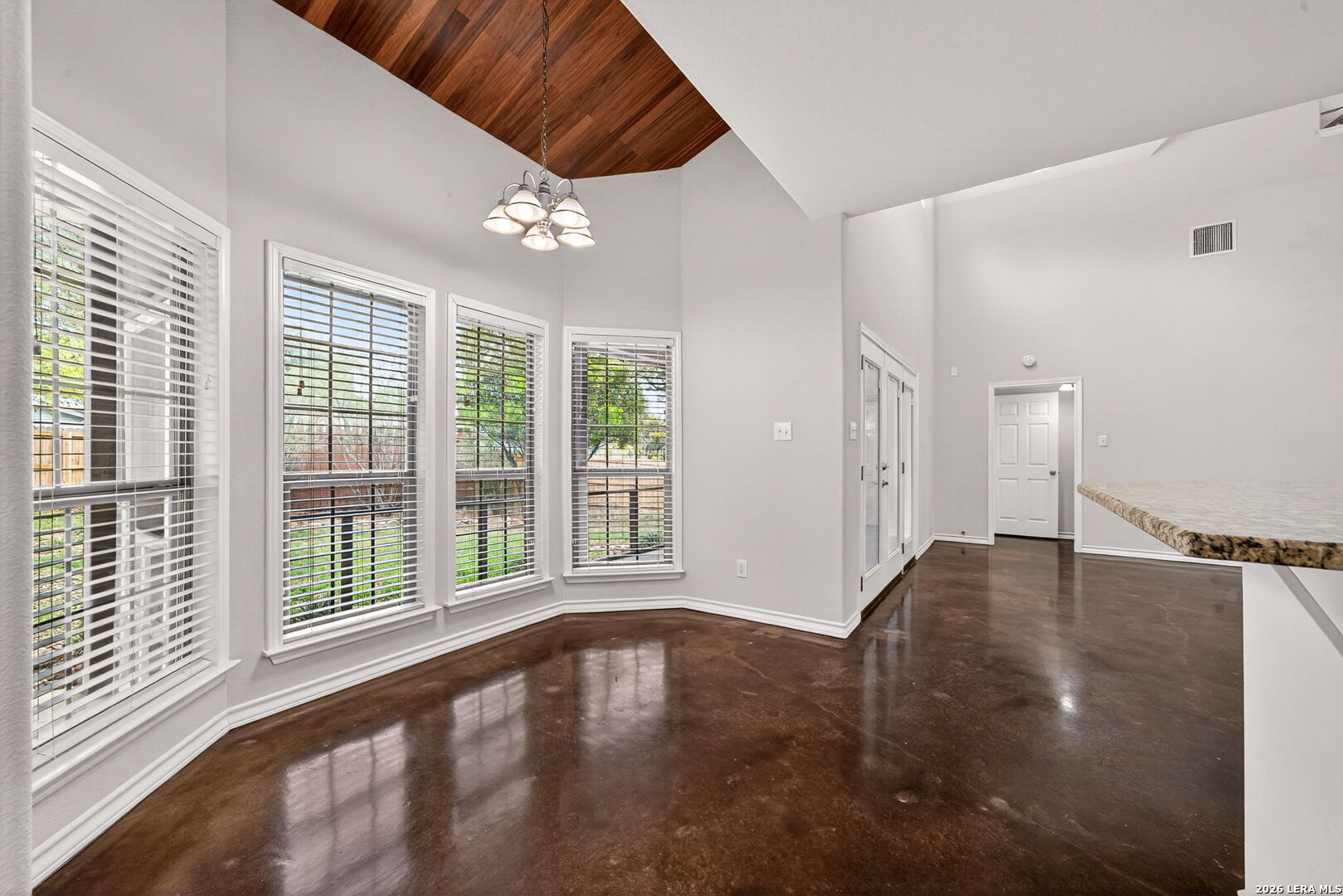 116 Stonegate South Boerne, TX 78006 - Photo 14 of 35