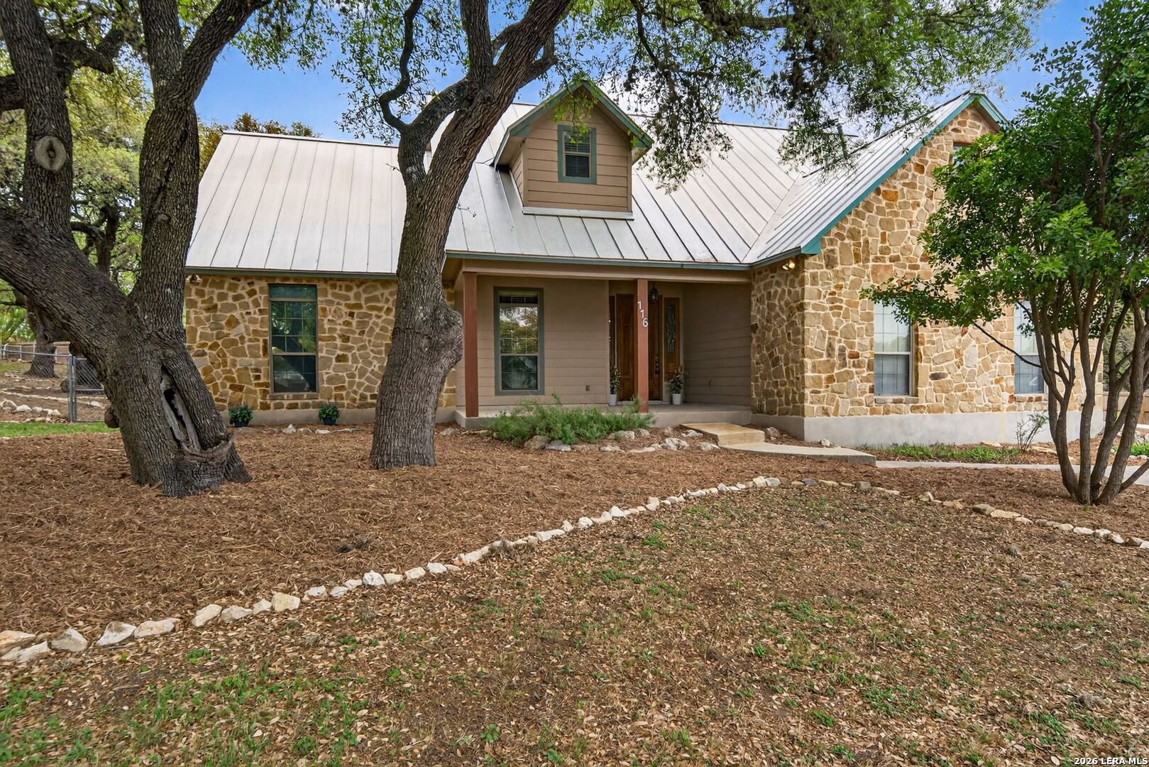 116 Stonegate South Boerne, TX 78006 - Photo 3 of 35