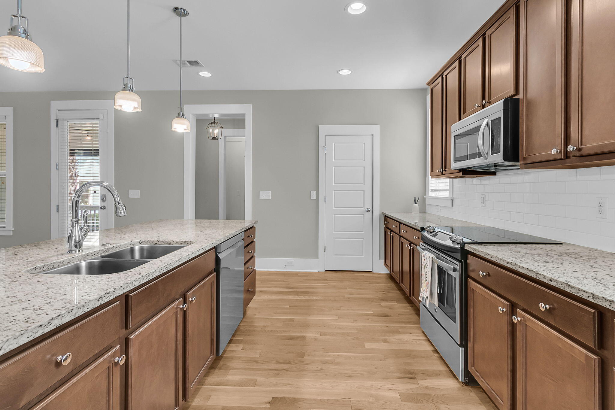 216 Ribbon Road Summerville, SC 29483 - Photo 10 of 63 CREM - 216 Ribbon Rd-48