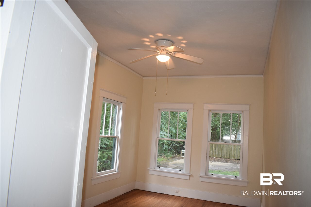 452 Michigan Avenue Mobile, AL 36604 - Photo 12 of 15