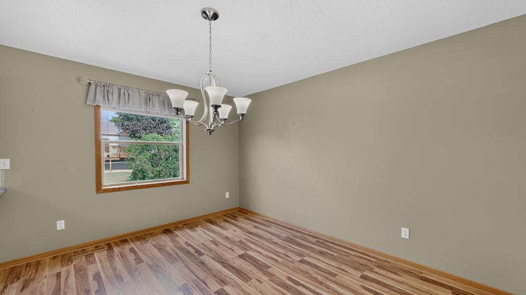 5806 48 Avenue Northwest Rochester, MN 55901 - Photo 12 of 48