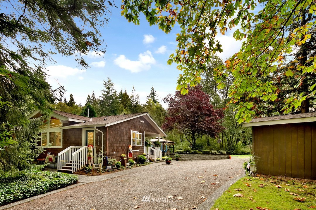 3808 H Street Road Blaine, WA 98230 - Photo 3 of 40 Gallery Image 3