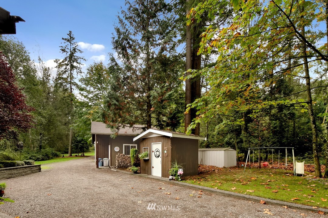 3808 H Street Road Blaine, WA 98230 - Photo 4 of 40 Gallery Image 4