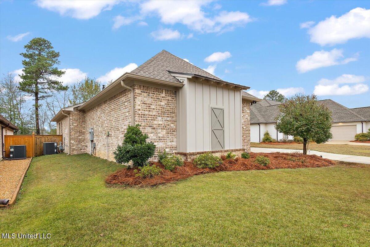 445 Brazos Drive Brandon, MS 39047 - Photo 2 of 38 02-gHTP_4940
