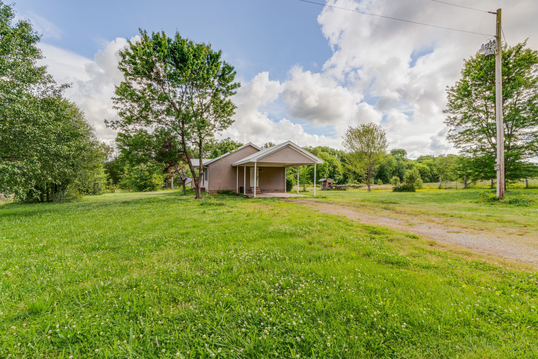 4614 Woodrow Wilson Road Springfield, TN 37172 - Photo 2 of 29 a front view of house with yard and green space