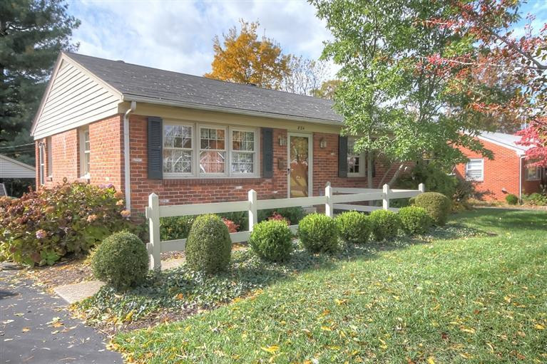 824 Laurel Hill Road Lexington, KY 40504 - Photo 1 of 25 Photo 1