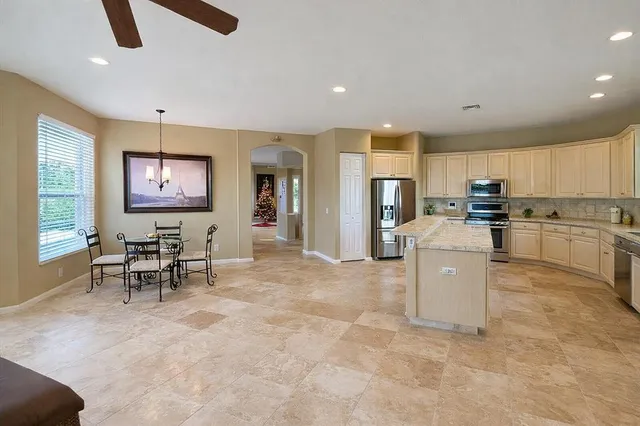 $989,000 | 1381 Beacon Circle, Wellington, FL 33414