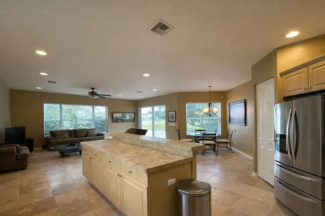 $989,000 | 1381 Beacon Circle, Wellington, FL 33414