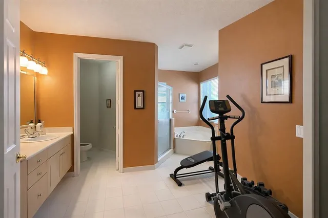 $989,000 | 1381 Beacon Circle, Wellington, FL 33414