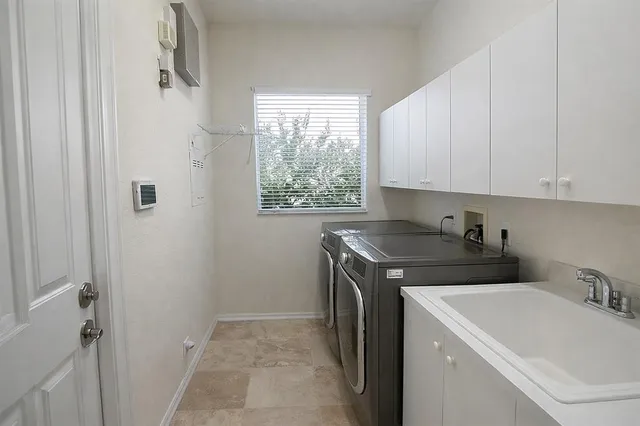 $989,000 | 1381 Beacon Circle, Wellington, FL 33414