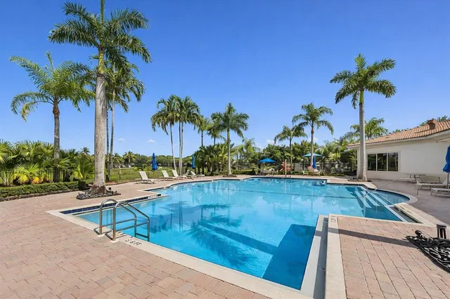 $989,000 | 1381 Beacon Circle, Wellington, FL 33414