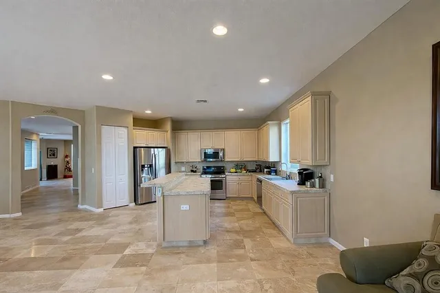 $989,000 | 1381 Beacon Circle, Wellington, FL 33414