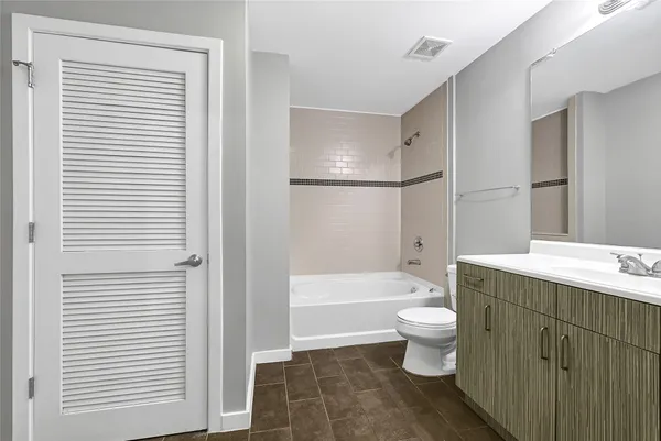 $259,000 | 5925 Almeda Road, Unit 11306, Houston, TX 77004