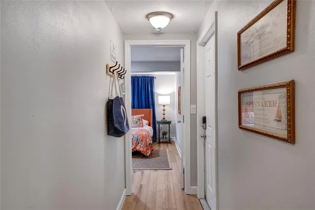 $5,000 | 4705 Hollingsworth Avenue, Unit LOWR, Sarasota, FL 34233