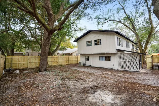 $5,000 | 4705 Hollingsworth Avenue, Unit LOWR, Sarasota, FL 34233